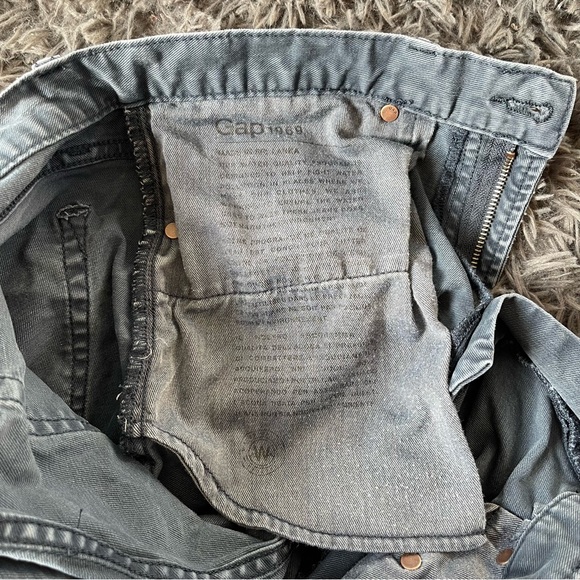 GAP Blue Jean Shorts with Raw Edge and Mid-Rise Fit - Picture 7 of 7